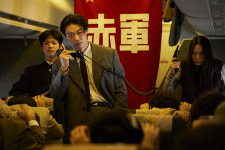 “변성현의 역작”…‘굿뉴스’, 넷플릭스 K무비 효자 꿰찬다 [줌인]