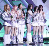 아이브, 베스트 뮤직 10 수상 “좋은 앨범과 음원 들려드릴 것” [2025 KGMA]