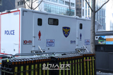 [포토] BTS 광화문 공연으로 설치된 간이 화장실