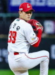 정준재 끝내기 안타로 웃은 SSG, 손주영 ⅔이닝 4실점 충격의 패배 LG