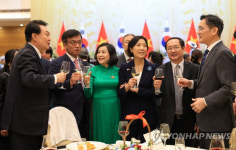 이재용 회장, 하노이서 ‘깜짝’ 생일축하 받았다…베트남 국빈만찬서 축하