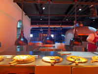 “고든램지 피자 1주년 메뉴 싹 바꿨다”…가성비 스트리트 피자집 [가봤어요]