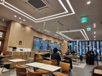 ‘강남 확장’ 나선 맘스터치 속내는