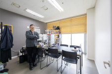 언어·인종 뛰어넘어 기쁨과 즐거움을 선사하는 메신저 [C-스위트]