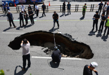 서울 연희동 ‘싱크홀’ 사고 지점 인근서 이상징후 추가 발견