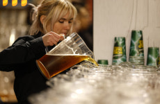 지역 펍(PUB) 다 죽는다…영국 정부, 특단의 대책 꺼냈다, 왜?