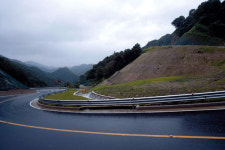 빨간 불 켜진 도로지원사업