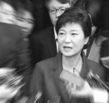[심층탐구] 충성경쟁 유도 박정희 용인술의 再版