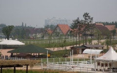 [기자가 뛰어든 농촌] 보고 만지고 즐기는 관광형 친환경 축산