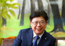 [Interview] ‘숲 전도사’ 이석형 산림조합중앙회장