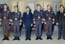 [김충립 前 수경사 보안반장 육필수기 ‘음모와 암투’] ‘청와대 부통령님’께 받들어 총!