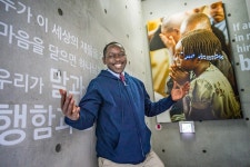 기업은 깜깜 기부  재단은 엉망 관리