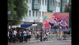 [단독입수] 70년대에 멈춰 선 듯한 남포… 대동강에 배 띄워 위스키 홀짝