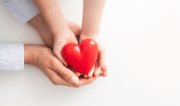 [정여울 에세이] 내 안의 눈부신 사랑에 눈뜰 때