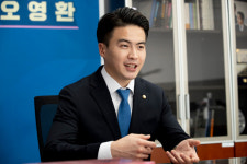 32세 국회의원 오영환 “서로 ‘惡’이라는 국회, 난 매일 ‘현타’”