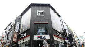 屋上屋 개인회사가 FILA 지분 매집… “윤윤수 2세 승계 꼼수”