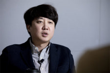 [단독] 김기현 사퇴 두고 이준석 “인민재판처럼 진행”