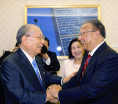 지구촌 평화 위해 글로벌 리더 7000명 만난 평화운동가