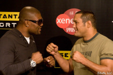 퀸튼 잭슨-댄 헨더슨, 마지막까지 스마일~