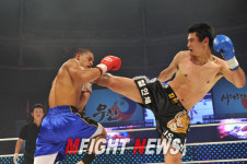 [무신] 부산 파이터 김민기의 강력한 하이킥