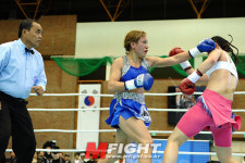 압박하는 로페즈 내 펀치를 받아라