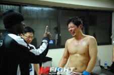 뷰실과 장난치는 윤철, 아쉽지만 웃자 웃어