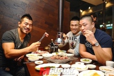 배명호-정찬성-양동이 한우 맛 최고