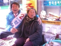 정태윤 한나라당 후보, 친박연대 김무성 후보에 일침