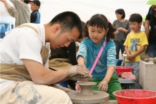 [여행]주무르고 빚는게 매력인 도자기축제 가볼까