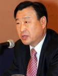 이희범 무협회장 이젠 기업들이 나서라