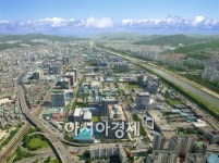 최첨단 아파트형 공장 IT 구로 부활