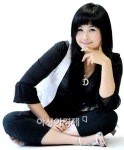 가수 홍주, 여름 인기몰이…8월 콘서트로(인터뷰)