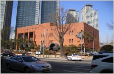 용산 구민회관 매물로 나왔다