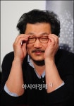 [포토]홍상수 감독의 트레이드마크 뿔테안경