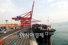 한진해운, 부산항 신항 컨테이너 터미널 개장