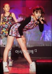 [포토]섹시댄스 선보이는 2NE1 박봄