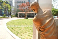 그림과 조각이 있는 공원