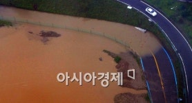 [포토] 한방에 끝나버린 한강시민공원~