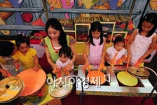 [포토] 63빌딩에서 신나는 난타 연주를~
