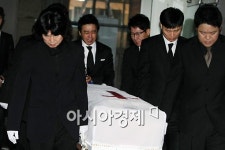 [포토]이광기 아들 故 이석규 군, 눈물의 발인식