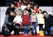 [포토]파리바게트, 명동에서 구세군 성금 전달식 가져