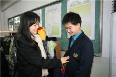 동복 교복 한 벌에 5000원!