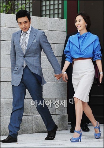 [포토]김남주 손잡아주는 '친절한 남편' 김승우