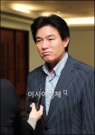 [포토]배일호, 故 백설희 빈소 조문