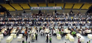 [포토]개표 진행중인 올림픽체육관