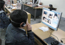 컴퓨터 화상 통해 원어민과 영어 공부