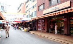 강동구 양지골목시장에 의성 마늘소 먹거리타운 조성