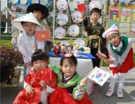 세계는 하나 우리는 한가족