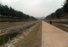묵동천 맑은 물 흐르는 주민쉼터로 바꿔