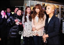 한섬하우스 에프엑스(F/X) 청주점 | [포토]에프엑스 '쇼핑은 즐거워'